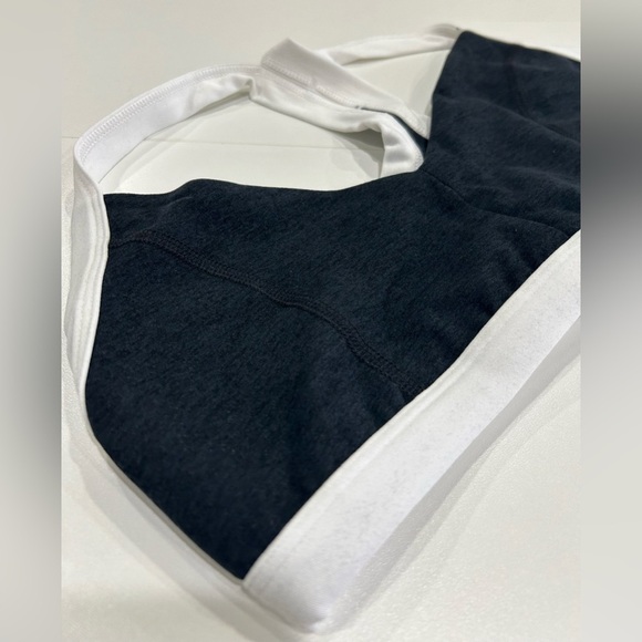 Beyond Yoga Women's Small Spacedye Outlines Bra Black White NWT Contrast Stripe - Picture 2 of 7